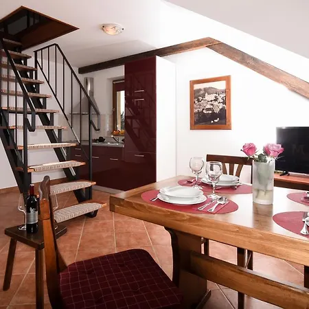 Apartment Moya